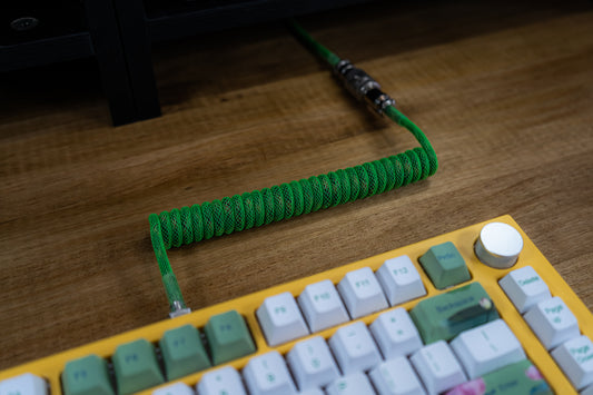 GREEN ALIEN SYMMETRICAL AV CABLE