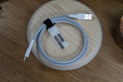 Cable Básico Plateado &amp; Blanco